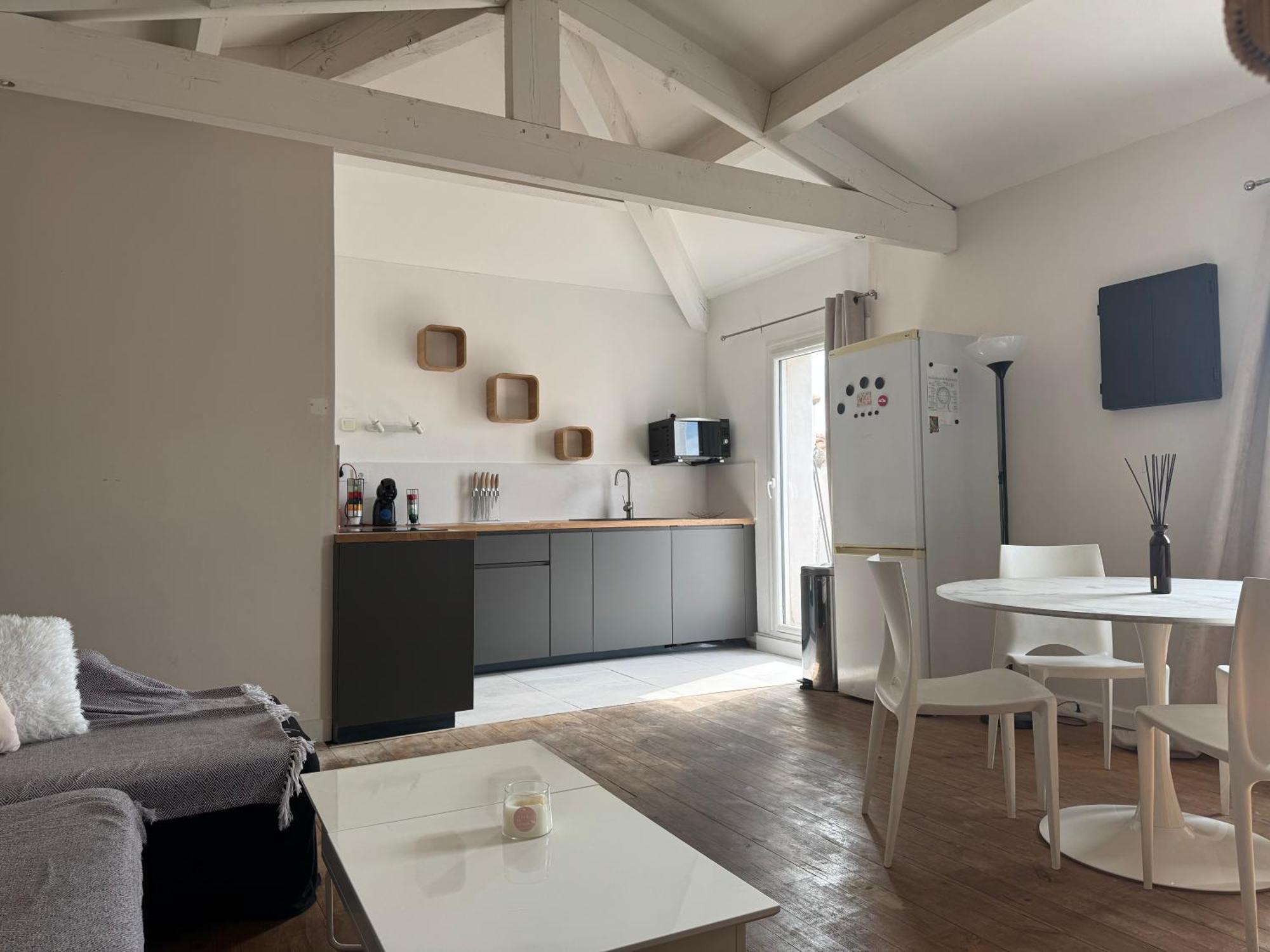 Duplex Apartment เปรอลส์ ภายนอก รูปภาพ